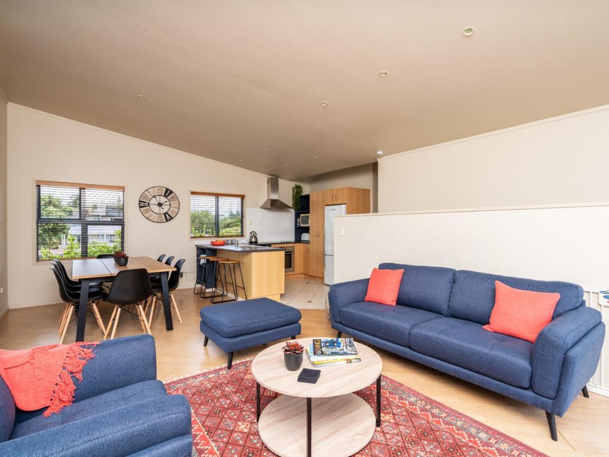 Oceans 8 - Mangawhai Heads Holiday Home エクステリア 写真