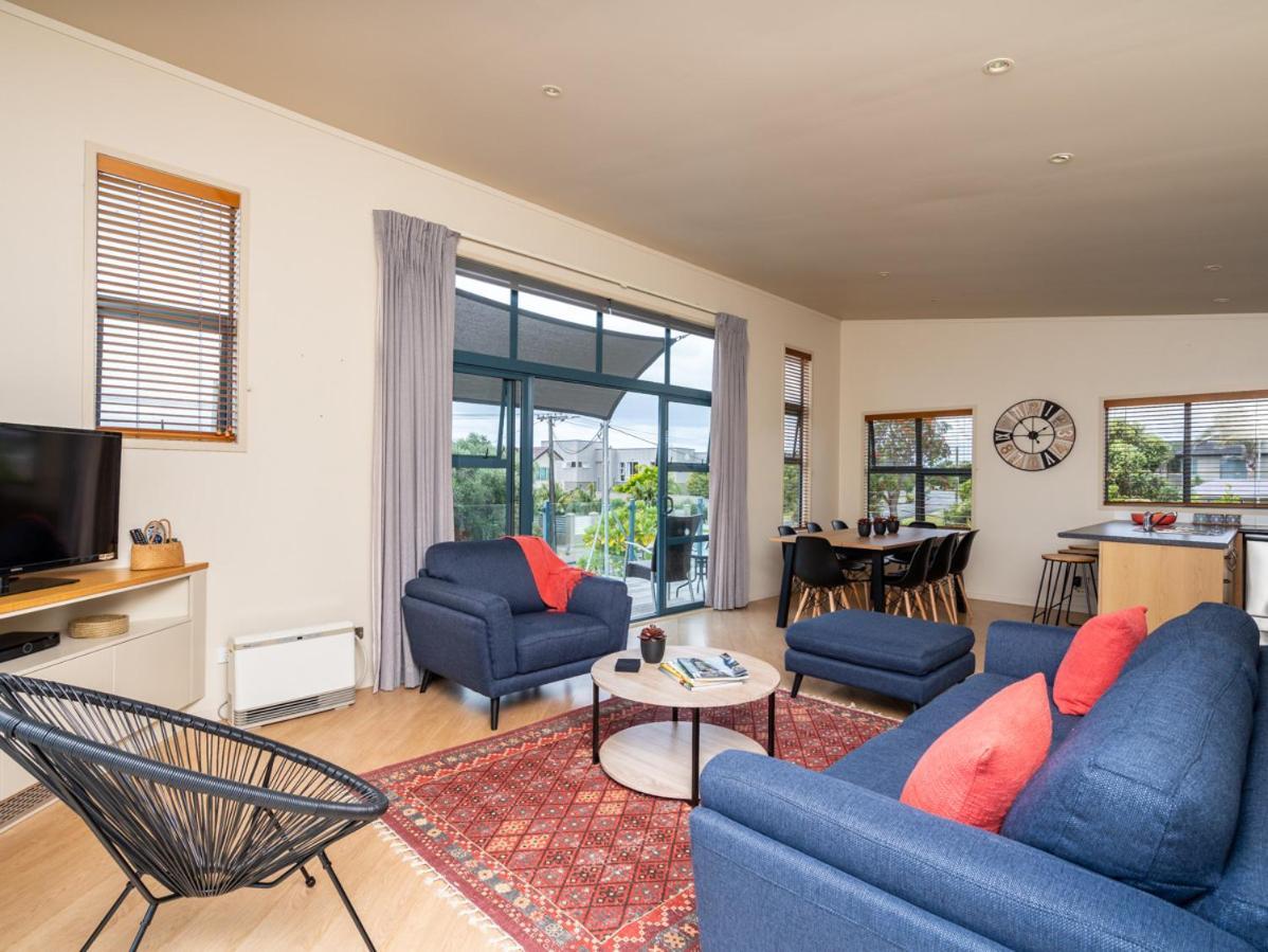 Oceans 8 - Mangawhai Heads Holiday Home エクステリア 写真